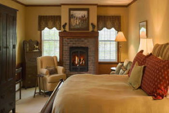 Deluxe Room, King, at The Reluctant Panther Inn and Restaurant