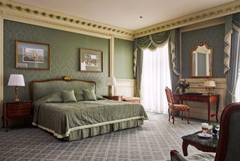 1 King Bed Grand Terrace City View, at Grand Hotel Wien