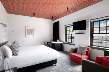 Peppers King Room, at Peppers Gallery Hotel