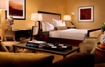 Guest Rooms: Deluxe King Room, at Trump International Hotel Las Vegas