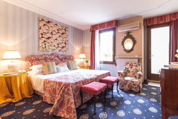 Deluxe Room, 1 King or 2 Twins, at Villa Abbazia