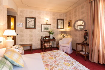 Comfort Room; 1 King, 1 Queen or 2 Twins, at Villa Abbazia