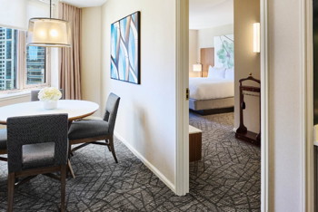 ADA Accessible Parkview 1 Bedroom Suite 1 King w/ Alarm, at Fairmont Chicago Millennium Park