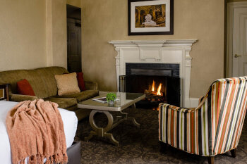 Executive King Fireplace Room, at The Lenox Hotel
