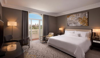Premium View, Guest room, 1 King, Neptuno Fountain view, at Westin Palace Madrid
