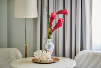 Deluxe One King, at HarbourView Inn