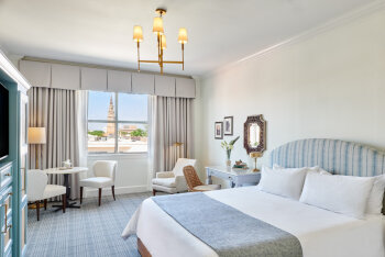 ADA Accessible Traditional One King, at HarbourView Inn