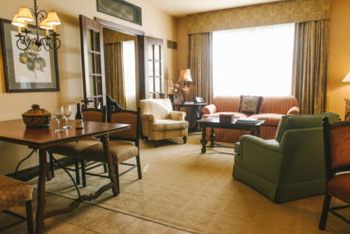 Traditional Junior Suite, King Bed, at Hotel Granduca Houston