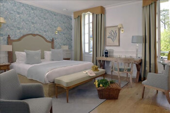 Junior Suite, at Chateau La Cheneviere
