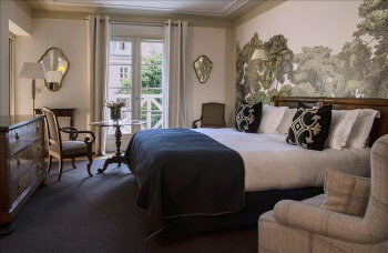 Suite, at Chateau La Cheneviere