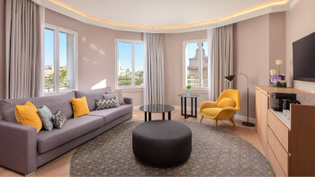 Corner Suite, 1 Bedroom Suite, 1 King, Sofa bed, City view, at Le Meridien Barcelona