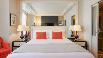 1 King Bed, Art Deco Deluxe Guest Room, at Prince de Galles Hotel