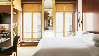 Park Room King Paix View, at Park Hyatt Paris-Vendome