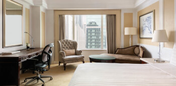 River Wing Deluxe Room - 1 King Bed, at Pudong Shangri-La Shanghai