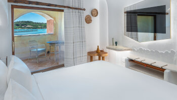 Contemporary Superior, Guest room, King, Partial sea view, Balcony, at Hotel Cala Di Volpe