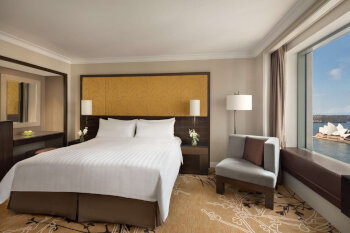 Executive Opera House City Room, King Bed, at Shangri-La Hotel Sydney