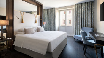 Deluxe Guest room, 1 King, Urban view, at Hotel Sina Bernini Bristol