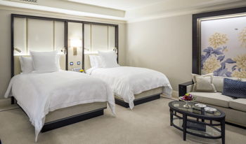 Grand Deluxe Room - 2 Doubles, at The Peninsula Chicago