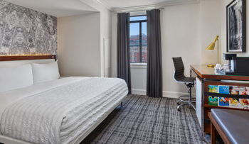 Classic, Guest room, 1 King, at Le Meridien Indianapolis