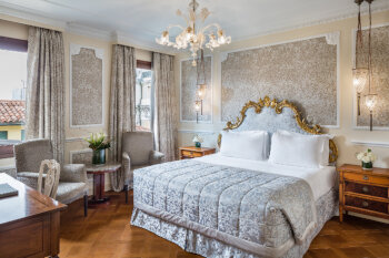 Deluxe Room, at Baglioni Hotel Luna