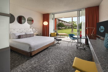 ADA Accessible Signature King, at Hotel Valley Ho