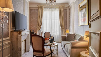 Deluxe Belle-Epoque Suite, at Hotel Westminster