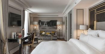 Grand Room, 1 King Bed (Premier), at Hotel de Crillon, A Rosewood Hotel