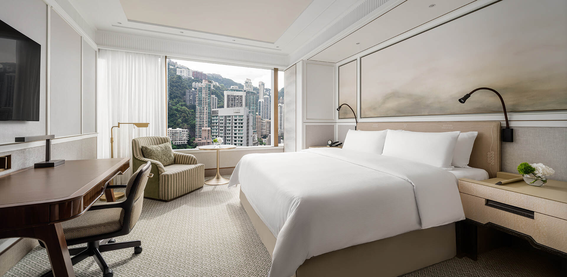 Grand Premier Peak View Room King, at Island Shangri-La, Hong Kong