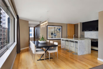 2 Bedroom Apartment, Bedroom 1: 1 King, Bedroom 2: 1 King, Sky Tower view, at JW Marriott Auckland