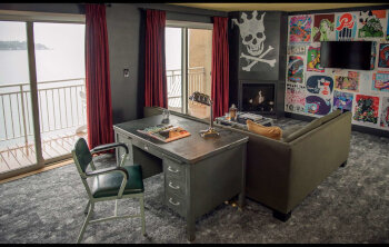 Pearl Jam Suite, at The Edgewater