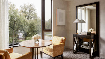 ADA Accessible, Deluxe Garden-View Accessible Room with Roll-In Shower, at Four Seasons Hotel Boston