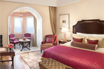 Luxury Grande Room Sea View King Bed, at The Taj Mahal Palace