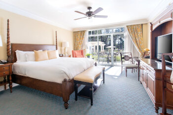 King Bed Golf View with Balcony - 480 sq feet, at The Inn & Club at Harbour Town