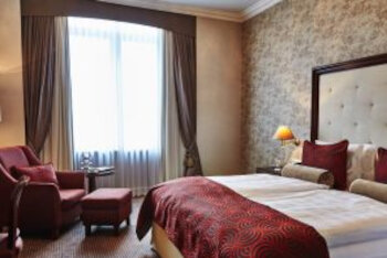 Superior Double Room, at Steigenberger Frankfurter Hof