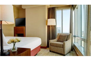 1 King Bed Corner Deluxe, at Grand Hyatt Seattle