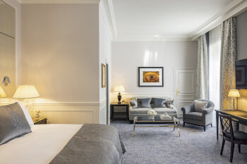 1 King Bed Junior Suite, at InterContinental Paris Le Grand