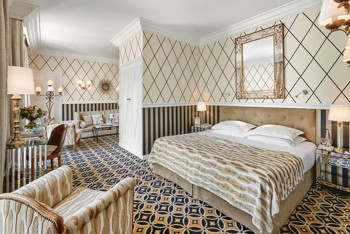 Family Room, at Hotel Belles Rives