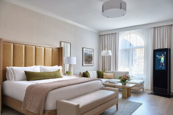 Spa at Chateau: Spa King Airjet Suite, at Chateau Elan Winery & Resort