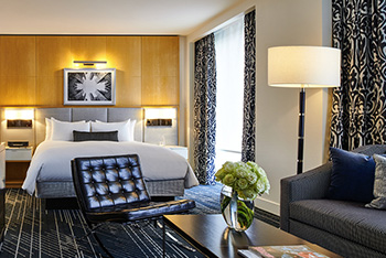 Junior Suite King, at Sofitel Chicago Magnificent Mile