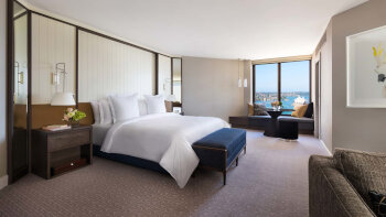 Premier Full Harbour Club Accessible Room King, at Four Seasons Hotel Sydney