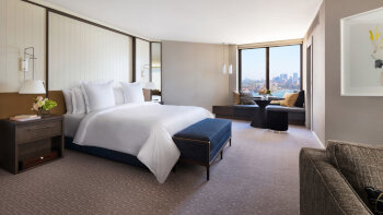Premier Partial Harbour Room King, at Four Seasons Hotel Sydney