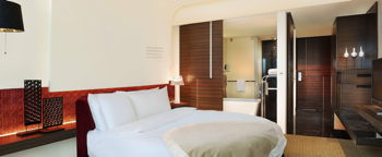 Circular Signature Club Lounge lounge access, Guest room, 1 King, City view, High floor, at Le Meridien Bangkok