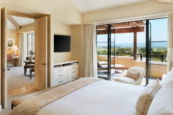 Deluxe Valley View Suite, at Auberge du Soleil