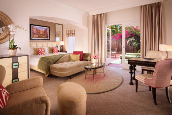 Deluxe Balcony Twin Room, at The Beverly Hills Hotel 