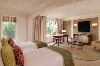 Deluxe Twin Room, at The Beverly Hills Hotel 