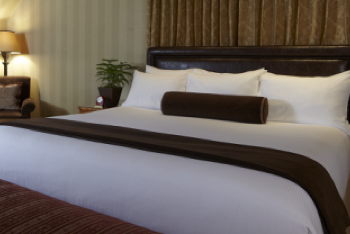 Standard King Room, at The American Club