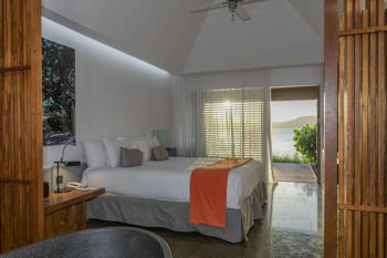Ocean Deluxe, at Hotel Christopher