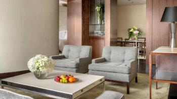 Deluxe One-Bedroom Suite, at Four Seasons Hotel Tokyo at Marunouchi